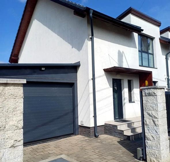 Duplex cu 3 camere decomandat cu Garaj în Bărăbanț