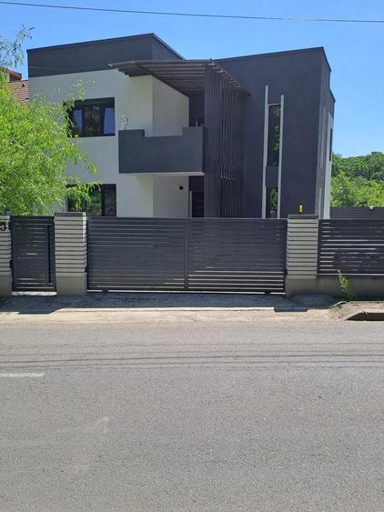 Casă cu 4 camere în Găvana
