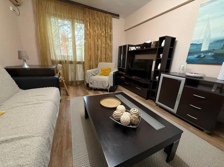 Apartament cu 2 camere semidecomandat în Domenii