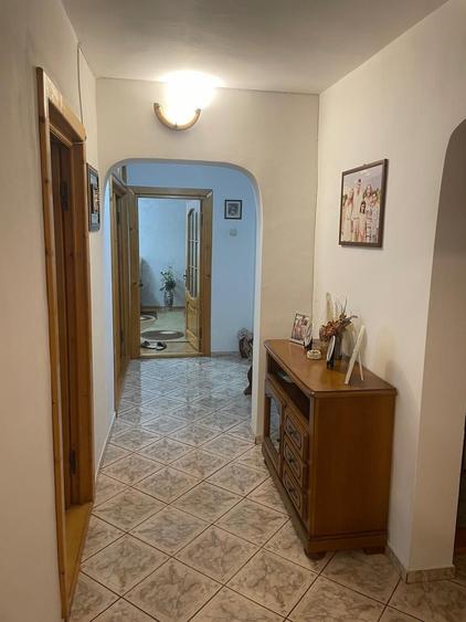 Apartament cu 3 camere decomandat în Autogară