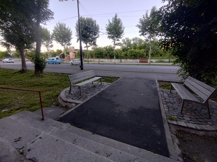 Apartament cu 2 camere nedecomandat în Central