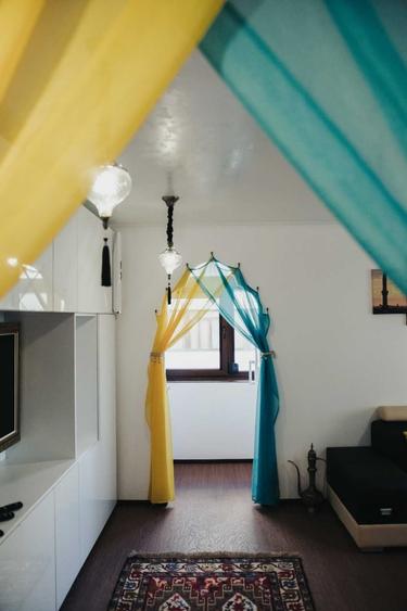Apartament cu 3 camere decomandat în Exterior Vest