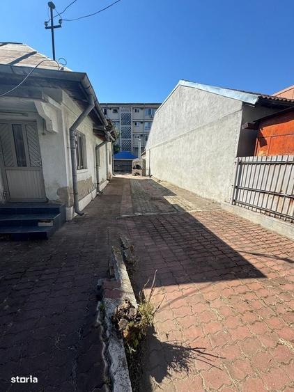 Spațiu comercial, de 94 mp, în Rovine