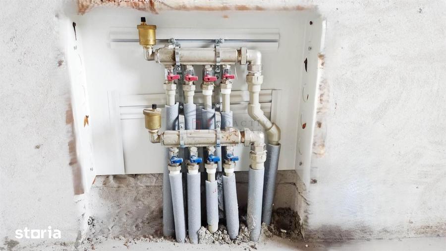 Casă cu 4 camere cu Teren 1150 Mp în Central