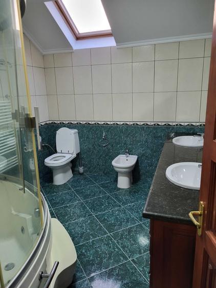 Casă cu 4 camere cu Teren 1200 Mp în Centura