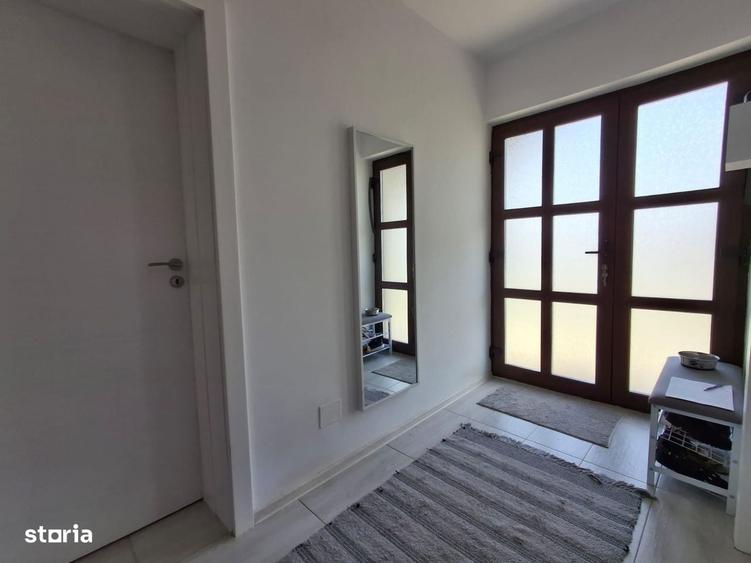 Casă cu 4 camere în Bucium