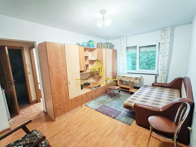 Apartament cu 2 camere semidecomandat, mobilat în Mănăștur