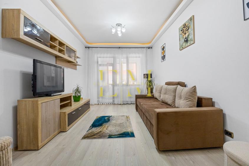 Apartament cu 3 camere decomandat în Tractorul