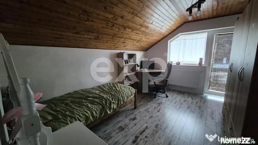 Casă cu 4 camere cu Teren 553 Mp în Hințești