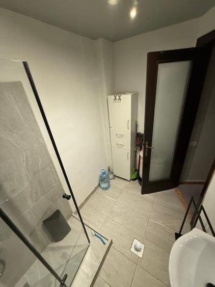 Apartament cu 2 camere decomandat, mobilat în P-ța Romană