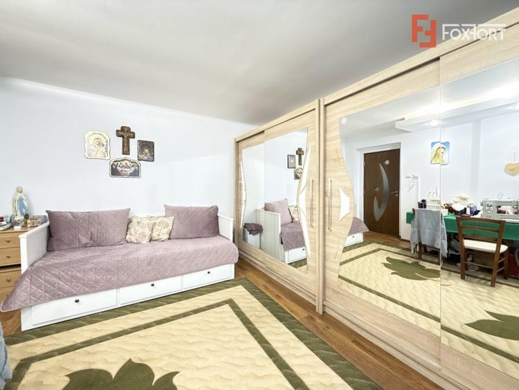 Apartament cu 2 camere, mobilat în Ronaț