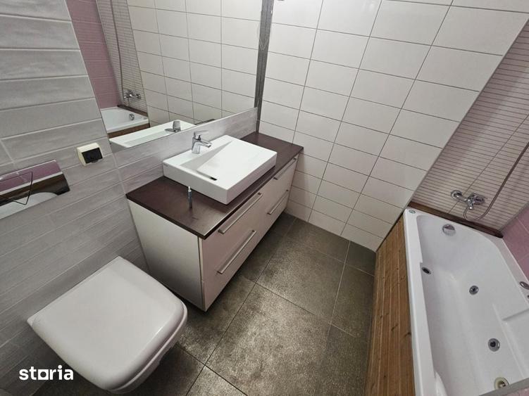 Apartament cu 3 camere în Calea București