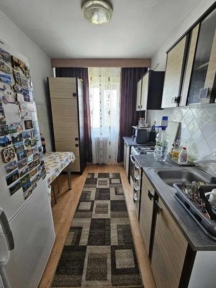 Apartament cu 2 camere semidecomandat în Tomis III