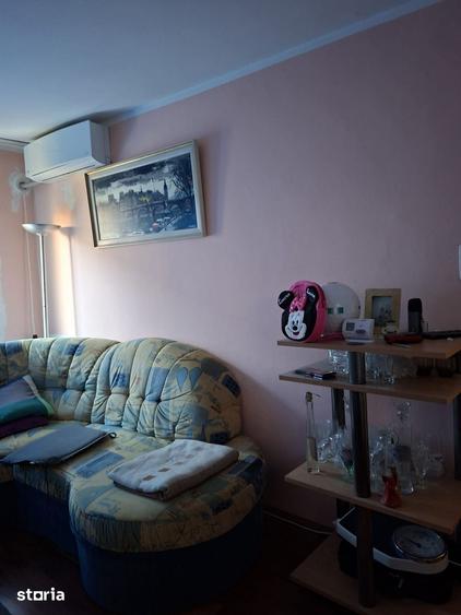 Apartament cu 3 camere nedecomandat în Central