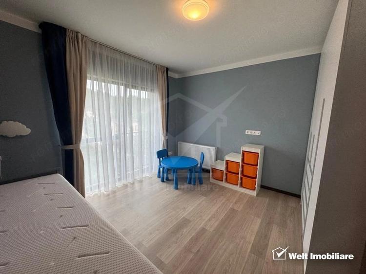 Apartament cu 3 camere semidecomandat în Borhanci
