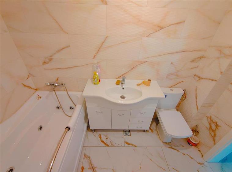 Apartament cu 2 camere decomandat în Tătărași