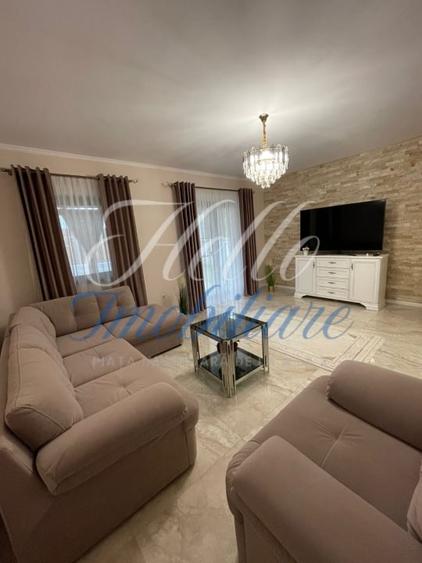 Duplex cu 4 camere cu Canalizare în Florești