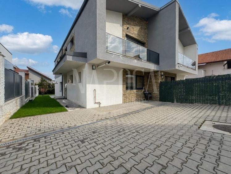 Duplex cu 4 camere cu Canalizare în Europa
