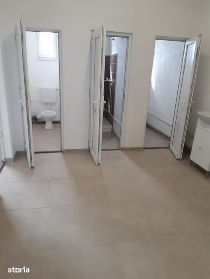 Spațiu comercial, de 1,464 mp, în Central