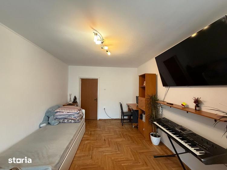 Apartament cu 3 camere decomandat, mobilat în Răcădău