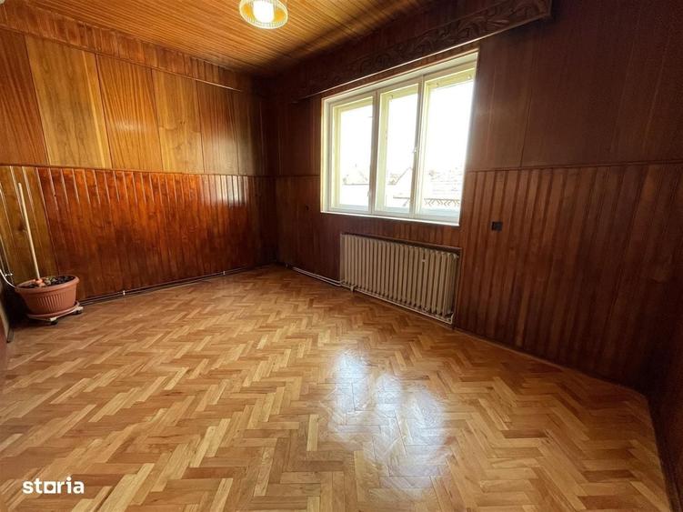 Apartament cu 4 camere în Central