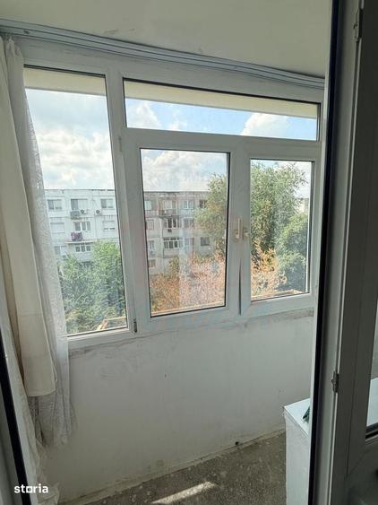 Apartament cu 4 camere în Micro 13