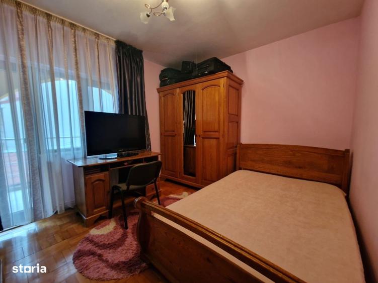 Casă cu 6 camere cu Canalizare în Calea Severinului