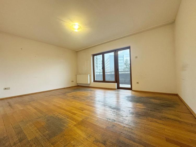 Apartament cu 3 camere decomandat în Zorilor