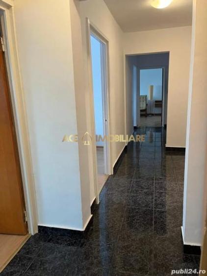 Apartament cu 3 camere decomandat, mobilat în Lacul Tei