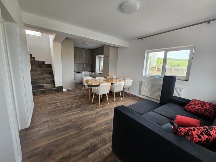 Duplex cu 4 camere cu Canalizare în Tomești
