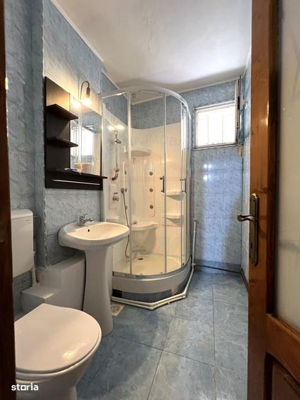 Apartament cu 3 camere decomandat în Micro 13
