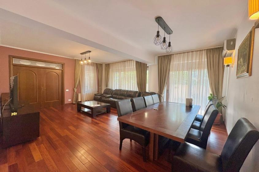 Apartament cu 3 camere semidecomandat, mobilat în Bucureștii Noi