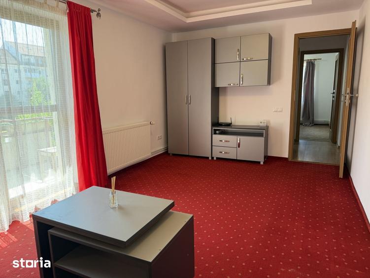 Apartament cu 2 camere decomandat în Valea Aurie