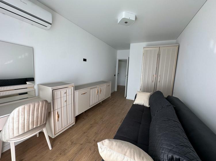 Apartament cu 3 camere semidecomandat în Zorilor