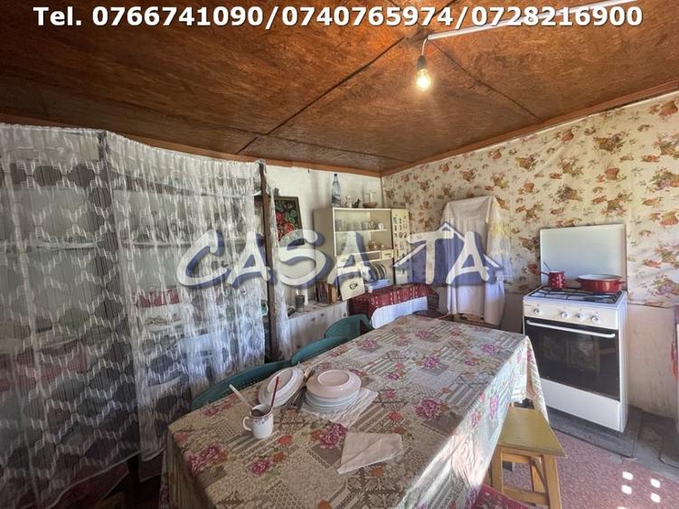 Casă individuală cu 4 camere cu Canalizare în Runcu