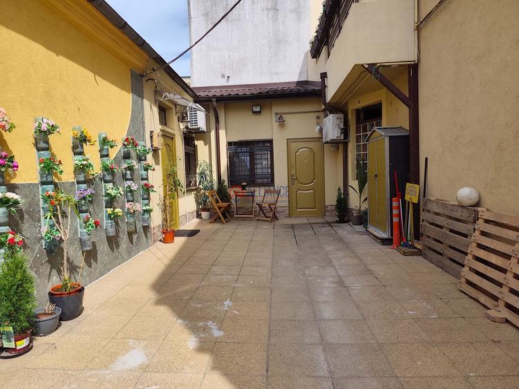 Garsonieră decomandată în Central