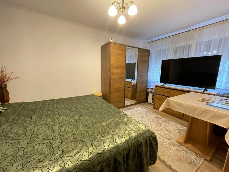 Apartament cu 2 camere semidecomandat, mobilat în Podu Roș