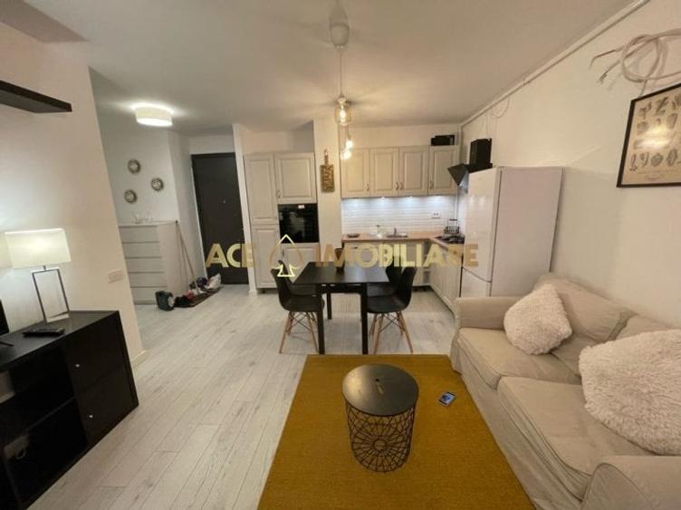 Apartament cu 2 camere semidecomandat, mobilat în Chitila