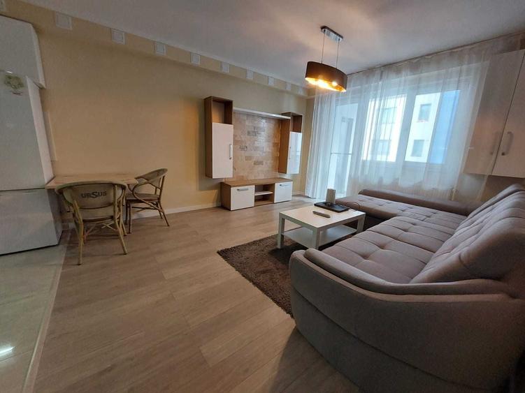 Apartament cu 2 camere semidecomandat în Central