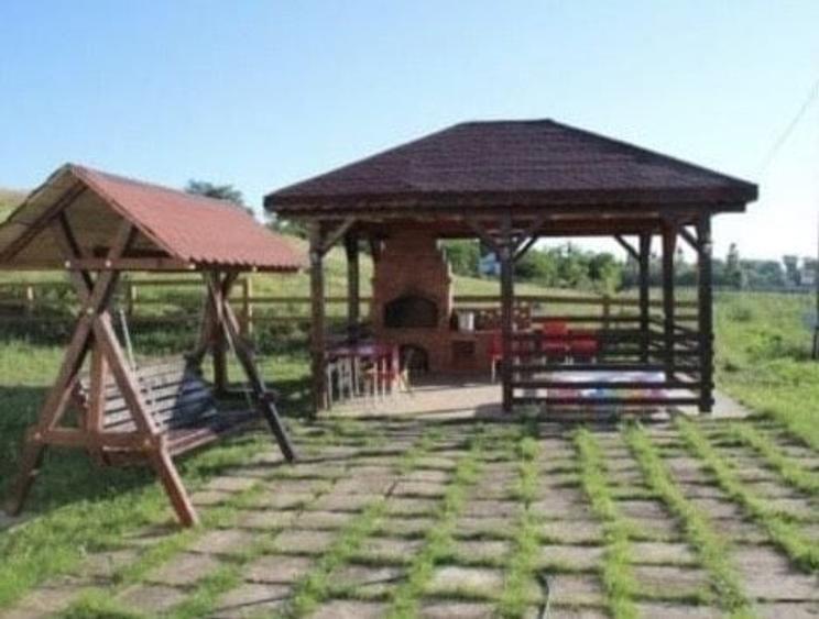 Casă cu 4 camere în Slobozia Oancea