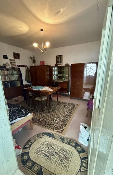 Casă cu 3 camere în Coman