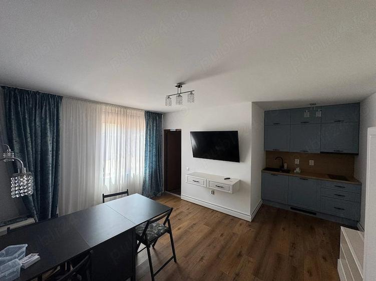 Casă cu 6 camere cu Teren 1696 Mp în Exterior Vest