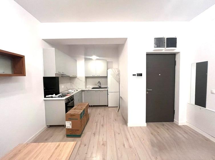 Apartament cu 2 camere semidecomandat, mobilat în Băneasa — fotografia 1