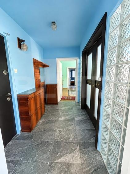 Apartament cu 3 camere decomandat, mobilat în Take Ionescu