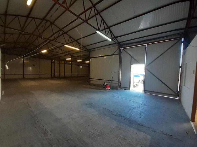 Spațiu industrial, de 725 mp, în Exterior Est