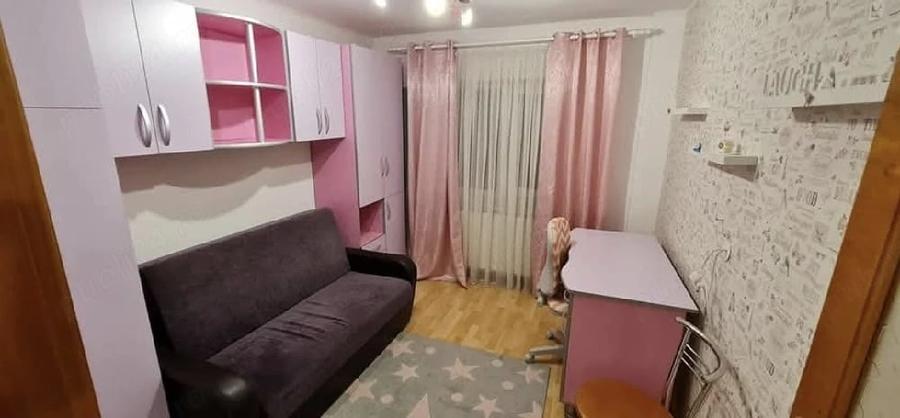 Apartament cu 3 camere decomandat în Luncă