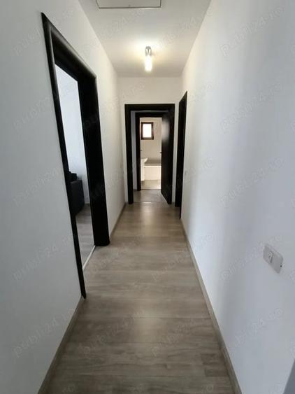 Apartament cu 3 camere decomandat, mobilat în Fundeni
