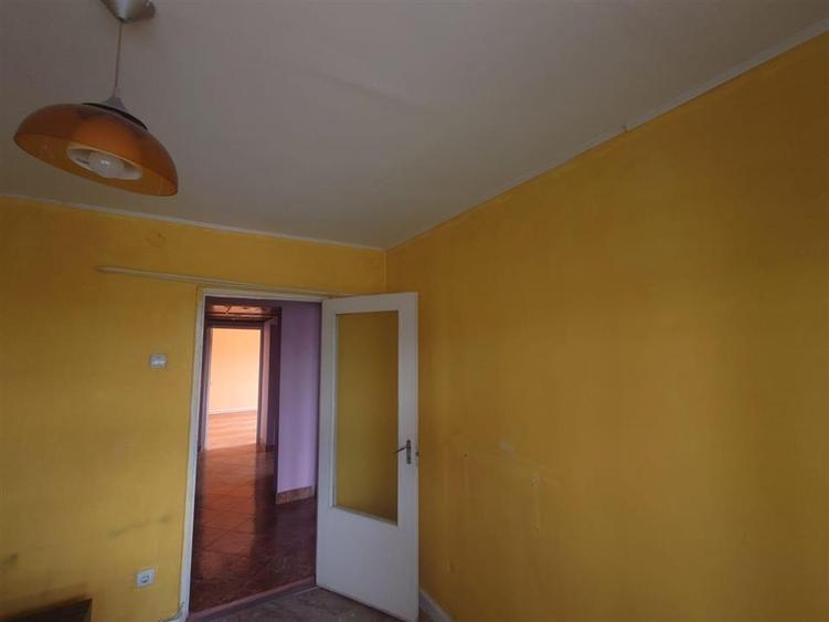 Apartament cu 3 camere decomandat în Ultracentral