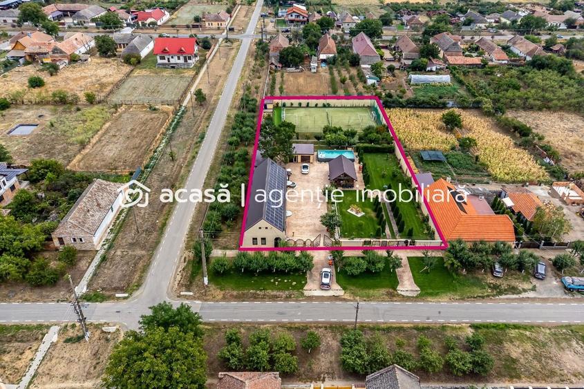 Casă individuală cu 4 camere cu Piscina în Secusigiu
