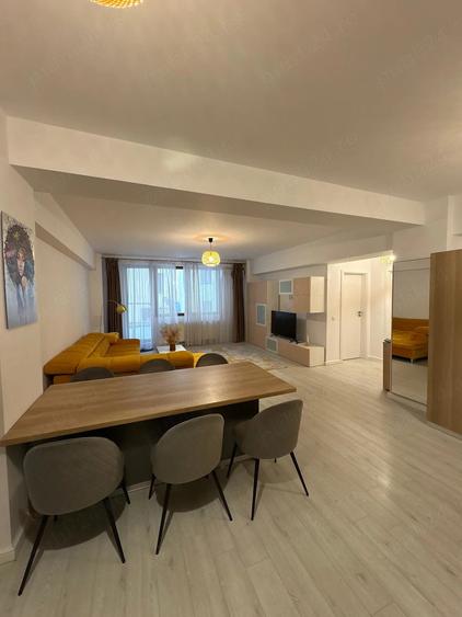 Apartament cu 2 camere semidecomandat, mobilat în Torontalului